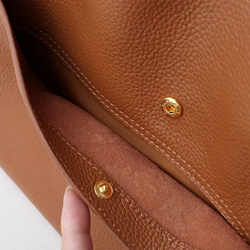 Simple Leather Shoulder Bag